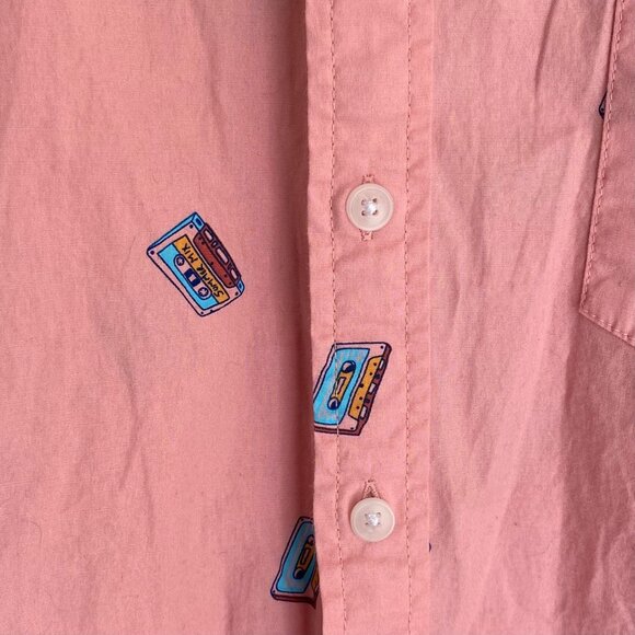 Mens Sonoma Pink Short-Sleeve Button-Down Shirt With Nostalgic Cassette Print XL - Picture 3 of 9